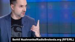 Військові РФ зможуть вести активні бої ще два-три тижні – Олексій Арестович
