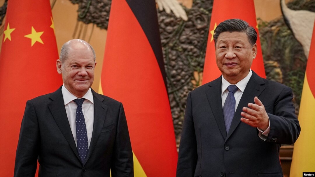 German Chancellor Olaf Scholz meets Chinese President Xi Jinping in Beijing on November 4, 2022.