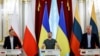 Президент України Володимир Зеленський (посередині), президент Польщі Анджей Дуда (ліворуч) і президент Литви Гітанас Науседа під час спільної пресконференції. Київ, 28 червня 2023 року 