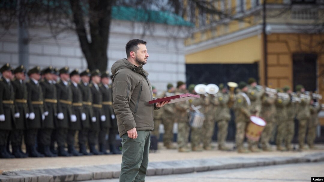 Ukrajinski predsjednik Volodimir Zelenski na ceremoniji posvećenoj prvoj godišnjici ruske invazije na Ukrajinu, u Kijevu, 24. februara 2023.