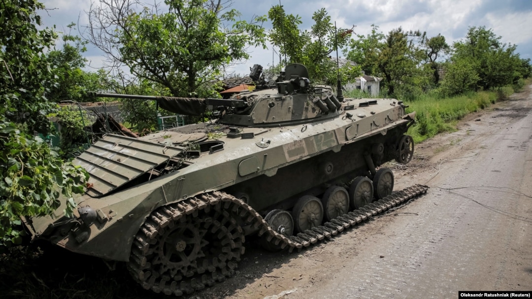 Пошкоджена російська БМП-2 у селі Сторожеве Донецької області, 14 червня 2023 року
