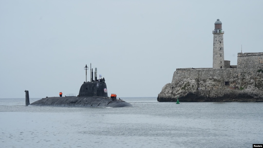 The Russian nuclear-powered submarine Kazan enters Havana's bay on June 12.