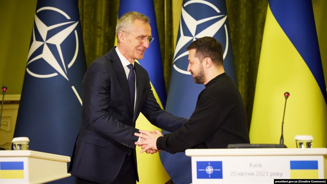 Йенс Столтенберг и Володимир Зеленски. Снимката е архивна
