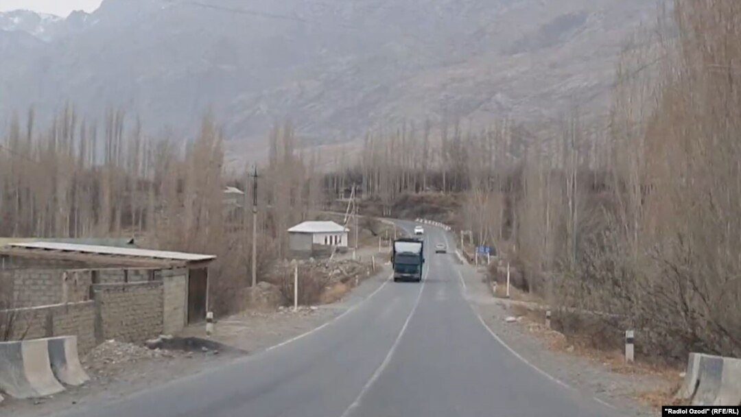 The delimitation and demarcation of the Kyrgyz-Tajik border has been an issue for decades but turned into an extremely urgent problem in recent years after several deadly clashes took place along disputed segments of the frontier.