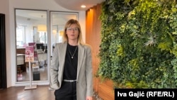 Urednica roditeljskog portala Bebac Jelena Ćirić Nikolić kaže da nisu retki slučajevi u kojima žene dobiju otkaz posle povratka sa porodiljskog odsustva.