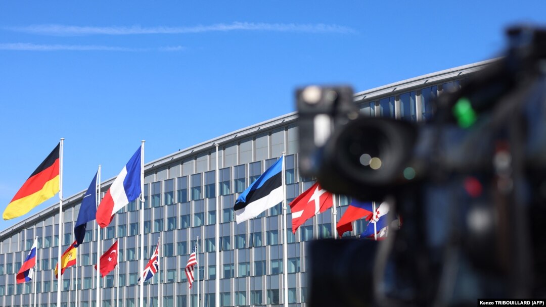Prazan stup za zastavu nove članice ispred sedišta NATO u Briselu, 4. april