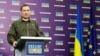 За його словами, є ідея, щоб до 23-24 років не обмежувати громадян України в пересуванні
