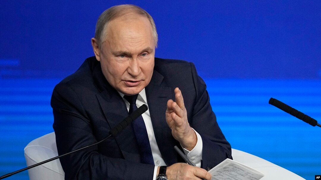 Президент Росії Володимир Путін виступає під час зустрічі в ході своєї передвиборної президентської кампанії. Москва, Росія. 31 січня 2024 року