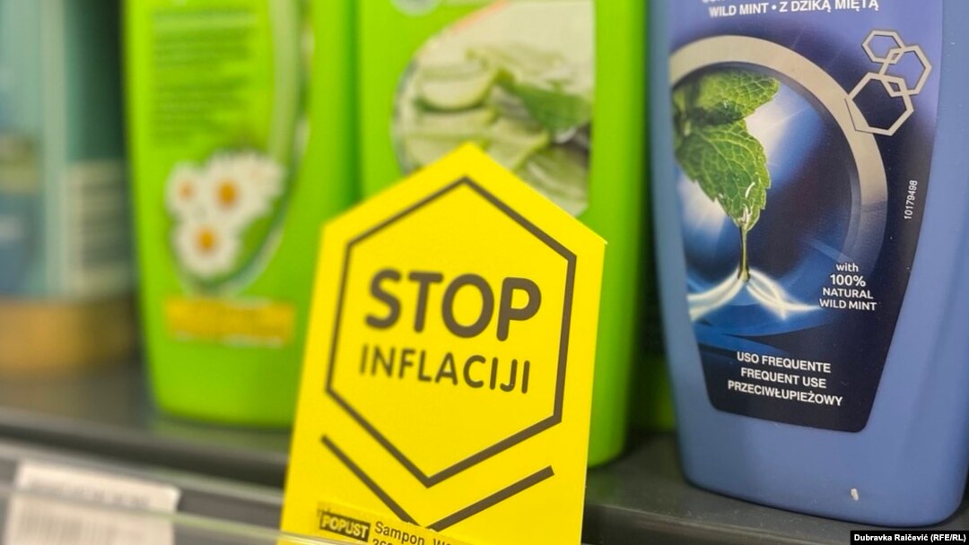 Označeni proizvodi u okviru akcije "Stop inflaciji 100+" u jednom podgoričkom marketu