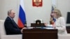 Ruski predsjednik Vladimir Putin i njegova povjerenica za prava djece Maria Lvova-Belova nalaze se na nalogu za hapšenje Međunarodnog krivičnog suda zbog deportacije ukrajinske djece.