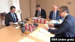 Sastanak kosovskog premijera Aljbina Kurtija, specijalnog predstavnika EU za dijalog Miroslava Lajčaka, visokog predstavnika EU za spoljnu politiku i bezbednost Josepa Borrella i predsednika Srbije Aleksandra Vučića u Briselu, 18. avgust 2022.