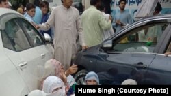په احتجاج کې د سیکانو مېرمنو هم برخه اخیستې وه