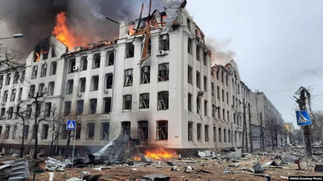 Будівля факультету Національного університету Каразіна після обстрілу, Харків, 2 березня 2022 року