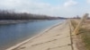 Дніпровська вода у Північно-Кримському каналі біля села Побєдного району, Крим, 17 березня 2022 року