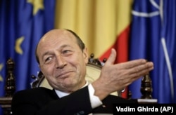 Traian Băsescu a fost președinte pentru două mandate de cinci ani, între 2004-2009 și 2009-2014. Băsescu a fost singurul președinte suspendat din funcție și care a trecut prin două încercări eșuate de demitere.