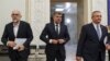 Liderii Coaliție decid noua formă a Ordonanței privind energia și gazele chiar în timpul ședinței de Guvern, iar legea ar urma să se aplice de la 1 septembrie 2022. Imagine generică cu președinții UDMR, PSD și PNL. 