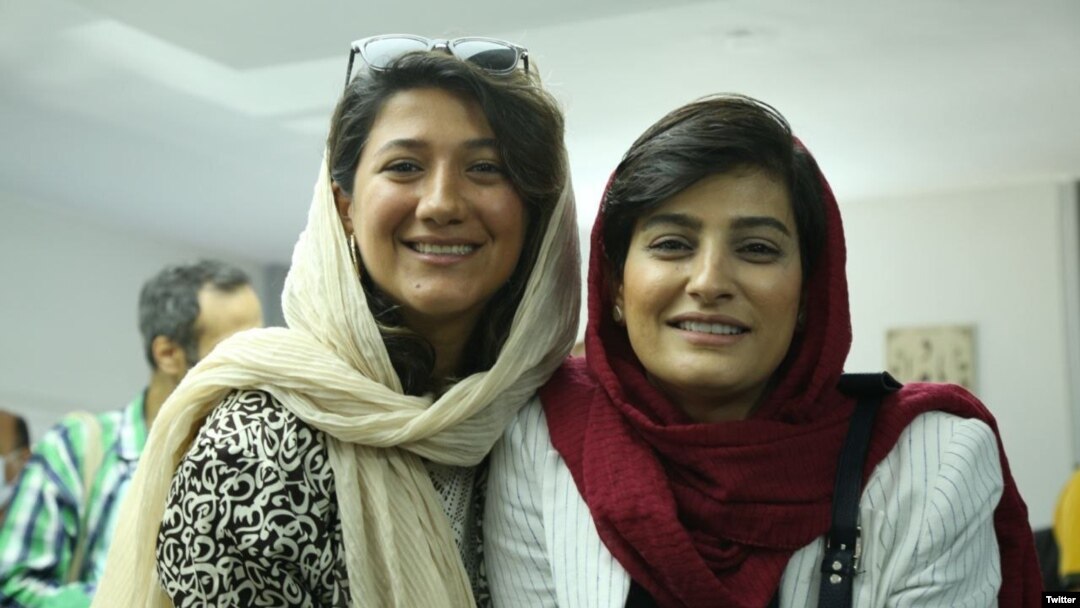 گزارشگران بدون مرز اعلام کرده که تنها هدف این دادگاه، «مشروعیت بخشیدن به آزار و اذیت» این دو خبرنگار است