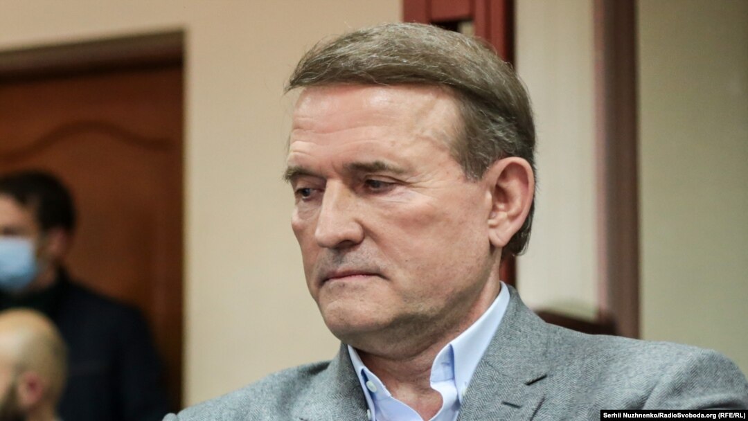 У ніч на 21 вересня стало відомо, що Україна повернула з російського полону 215 захисників. Київ, зокрема, віддав Москві кума Володимира Путіна Віктора Медведчука