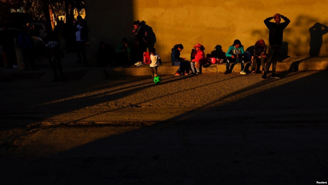 Migranti na granici SAD-a i Meksika, januar 2023. 