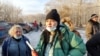 Росія: в Новосибірську родичі в’язнів намагаються завадити їх відправленню в Україну