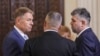 Președintele Klaus Iohannis a intervenit în disputa dintre PNL și PSD pe tema majorării pensiilor. În Coaliție spiritele s-au inflamat, iar PSD a început să adopte o retorică de partid de opoziție. Adevărata miză este însă plafonul de 9,4% din PNRR și reforma pensiilor speciale.