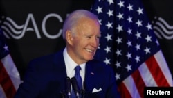 Fostul președinte al SUA, Joe Biden, a ținut primul său discurs public de la plecarea din funcție. 15 aprilie, Chicago, SUA. 