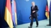 На думку Олафа Шольца, хоча він і Путін не мали згоди, зокрема, щодо війни в Україні, все ще є «коректним розмовляти один з одним і говорити те, що можна сказати з цього приводу»