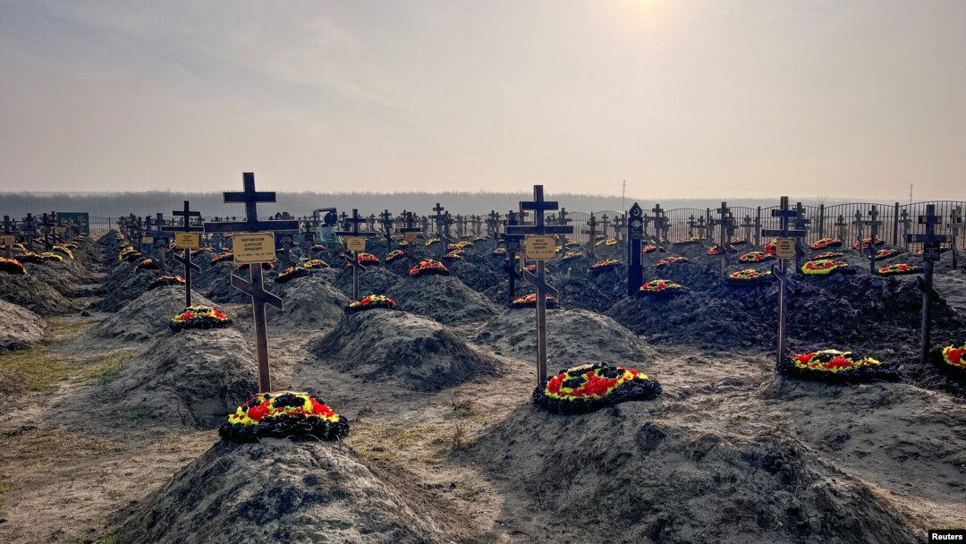 Майже половина з тих росіян, чию смерть вдалося точно підтвердити (10230), загинули за останні п'ять місяців