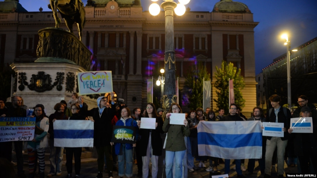 U danu kada je ruski predsednik Vladimir Putin proglasio mobilizaciju rezervista, 21. septembra, Rusi u Beogradu održali su antirantni protest. 