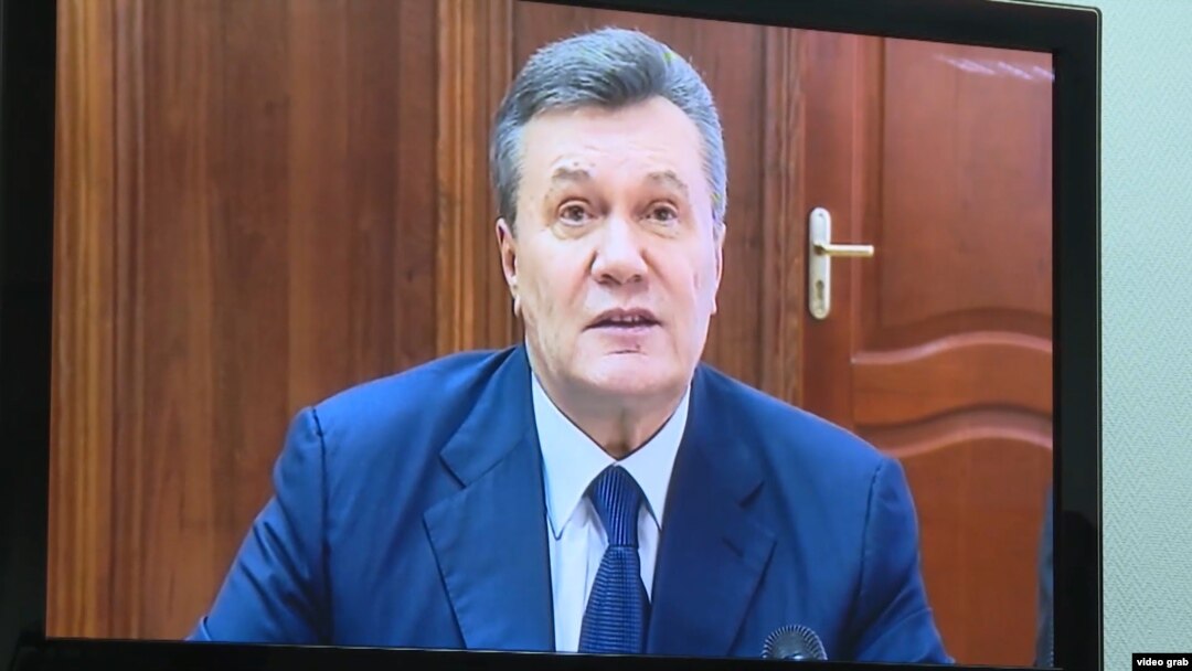 Віктор Янукович під час засідання суду, 25 листопада 2016 року (кадр із відео)