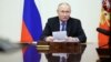 Agenţiile de presă ruse au citat o telegramă pe care Putin a trimis-o comandantului grupului de forţe „Centru” care luptă în Ucraina.
