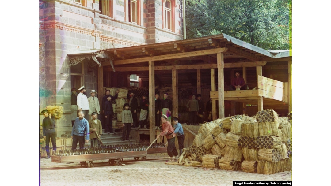 Borjomi’s first bottling factory, photographed in the early 1900s