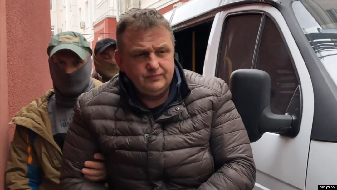 Vladislava Jesipenka, koji ima dvojno rusko-ukrajinsko državljanstvo, pritvorili su službenici ruske Federalne službe bezbednosti na Krimu 16. marta 2021.