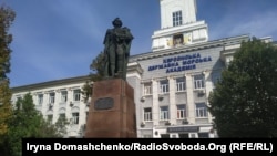 Памʼятник російському флотоводцю Федору Ушакову в Херсоні, архівне фото