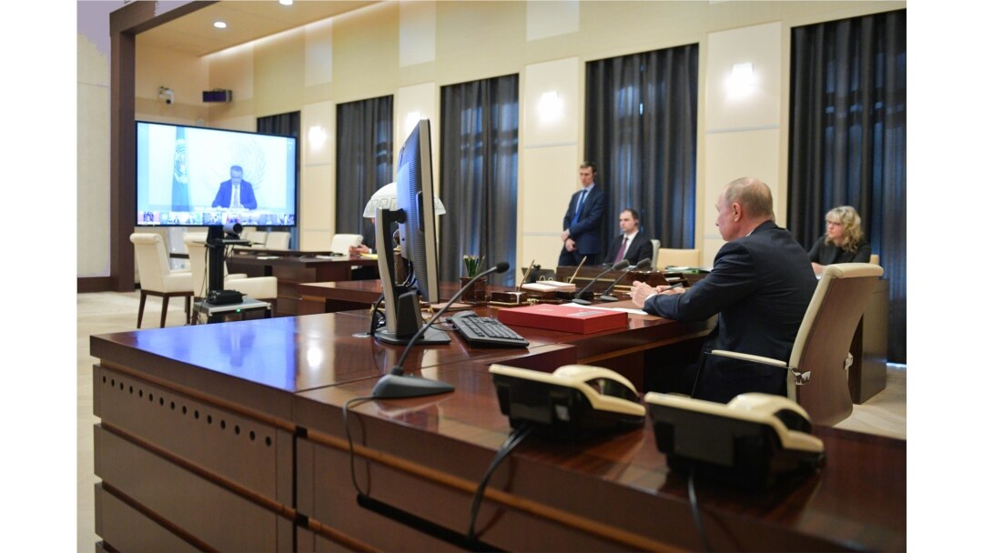 Президент Росії Володимир Путін під час відеосаміту «Групи двадцяти» найрозвиненіших економік світу, де обговорювали протидію коронавірусу. Ново-Огарьово, Московська область. 26 березня 2020 року