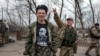 Поддерживаемые Россией боевики на блокпосту в с. Чернухино, 12 марта 2015 года