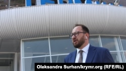Микола Полозов на летовищі «Бориспіль», 7 вересня 2019 року