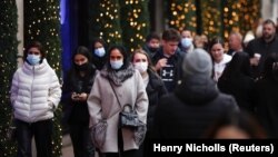 Ulice Londona tokom praznika, 23. decembar 2021.