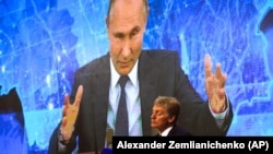 21 лютого після засідання Ради безпеки Росії президент Володимир Путін заявив про «визнання» незаконних збройних угруповань «ЛНР» і «ДНР»