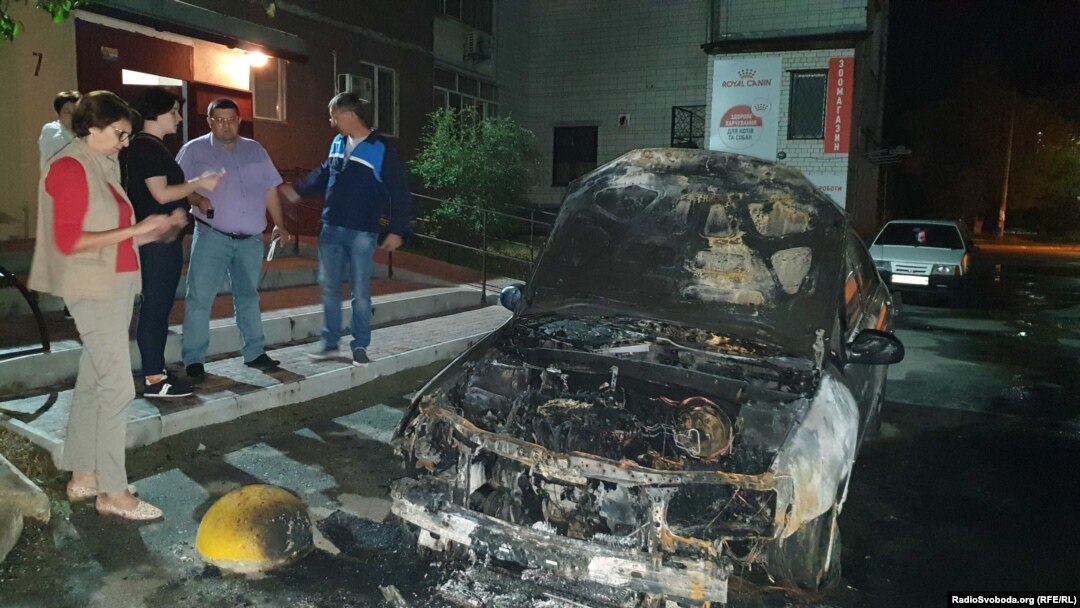 Вночі 17 серпня в Броварах невідомі підпалили автомобіль програми журналістських розслідувань «Схеми»