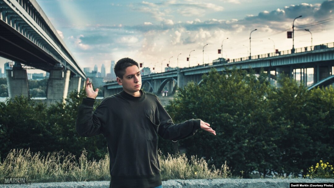 «Якщо я захочу отримати роботу, звичайно, ніхто мене не найме», – каже 19-річний російський студент Данило Маркін