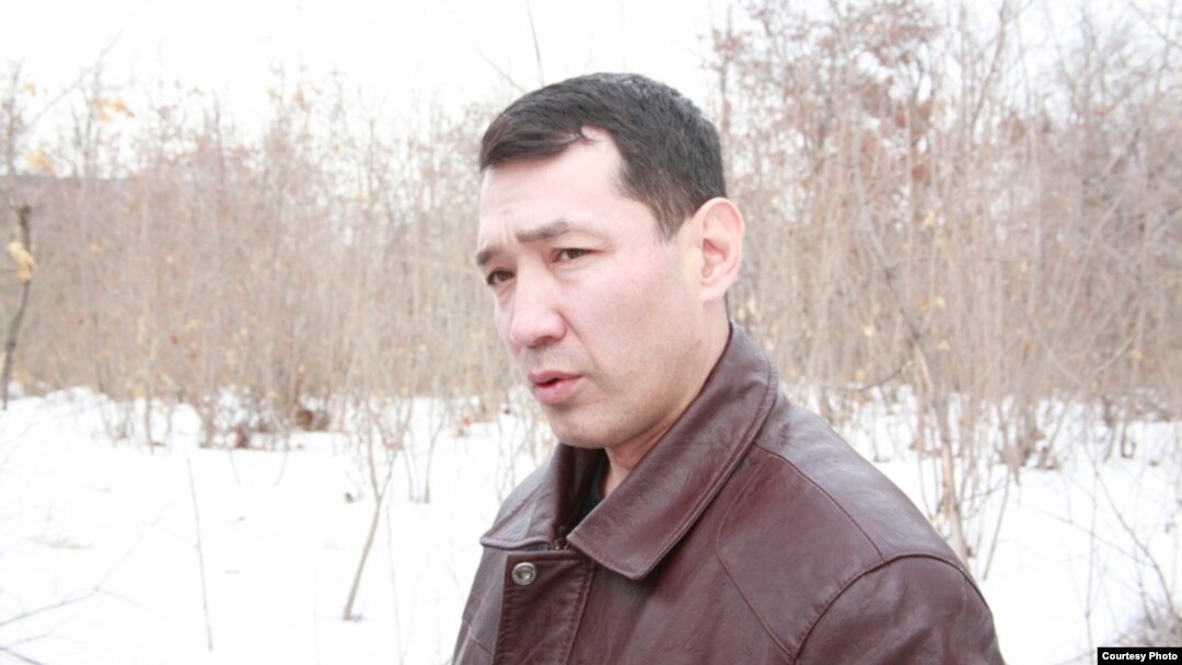 Нурлан Утеулиев, экологический активист. Поселок Тастыбулак Карасайского района Алматинской области, 4 марта 2013 года. Фото из семейного архива.