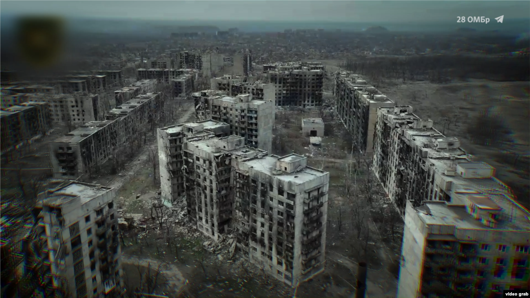 Вид на Торецьк з дрона, квітень 2025 року