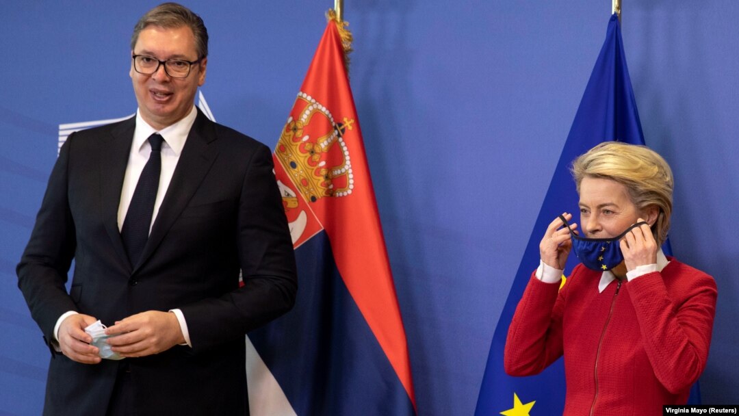Predsednik Srbije Aleksandar Vučić i Ursula von der Lejen, predsednica Evropske komisije, prilikom susreta u Briselu 26. aprila 2021.
