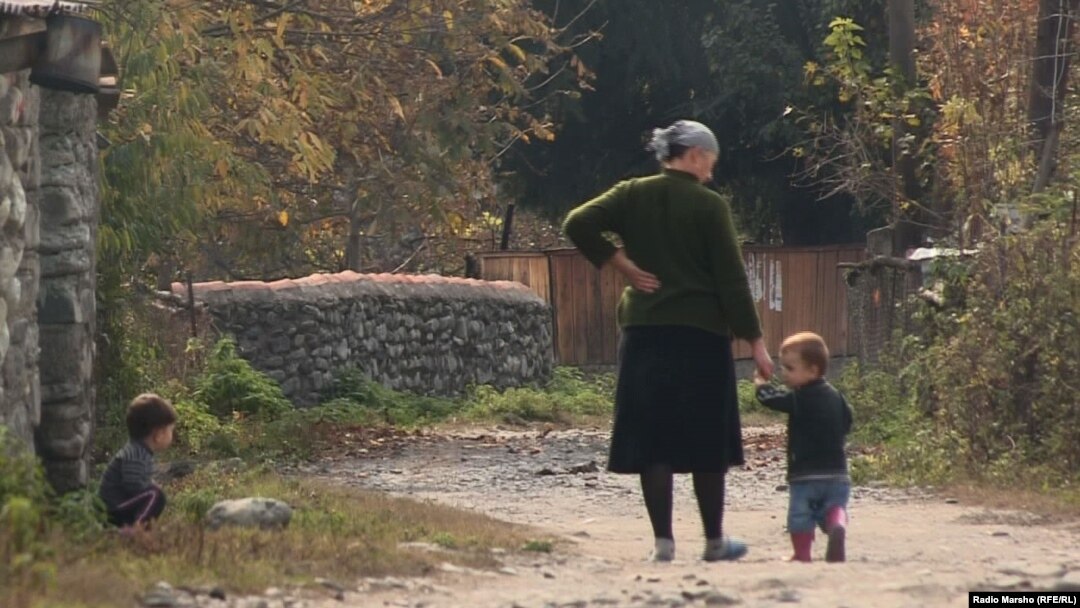 The recruitment of teenagers to IS has sparked anger and concern in Pankisi, and accusations that there is a network whose members are actively recruiting Pankisi's ethnic Chechen Kists to join militant groups abroad.