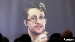 Fostul contractor al NSA trăiește acum în Rusia, unde a primit azil.