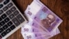 На окуповану територію надходять всі бюджетні виплати, запевняє влада