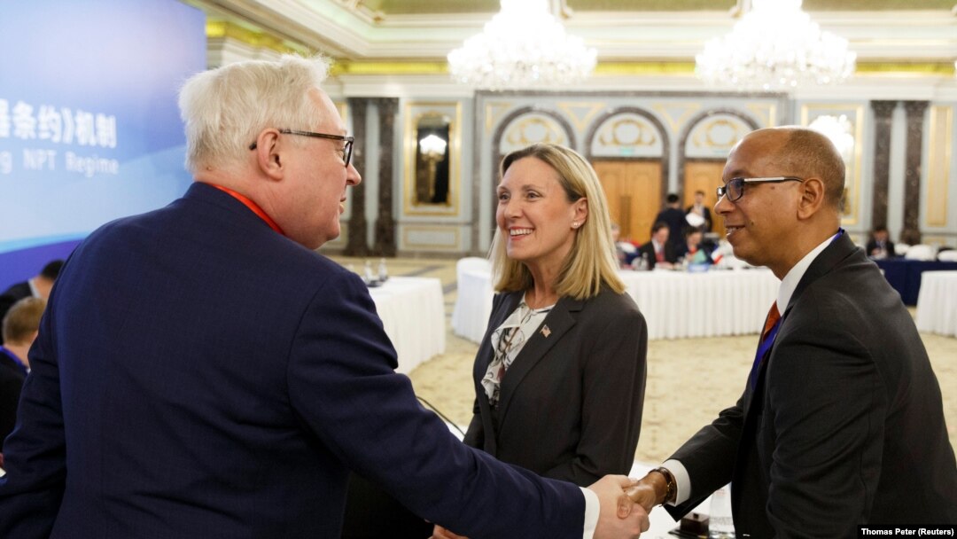 Sergei Ryabkov, Andrea Thompson i Robert Wood