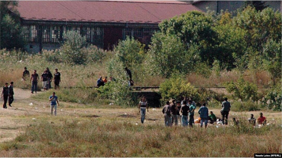 Azilanti iz Pakistana na deponiji