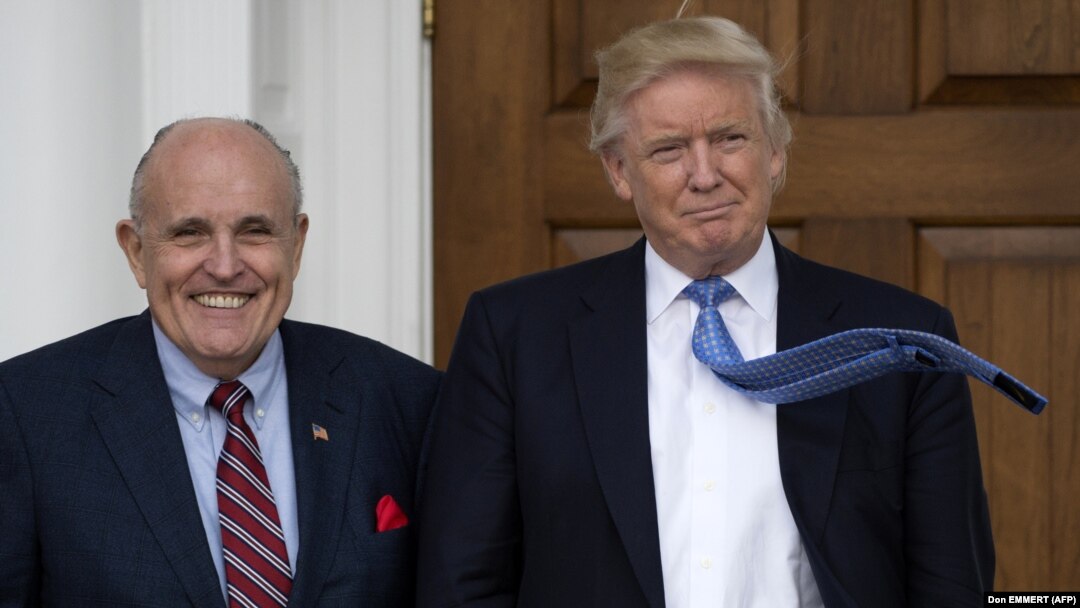 U.S. President Donald Trump (right) and Rudy Giuliani (file photo)